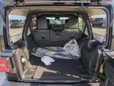 2026 Jeep Wrangler — photo 14 view