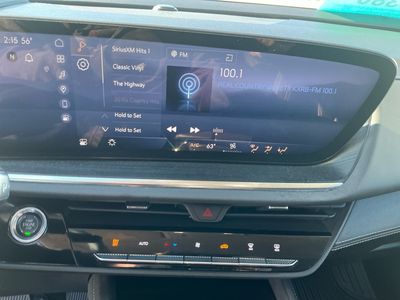 2025 Buick Envision - Photo 11