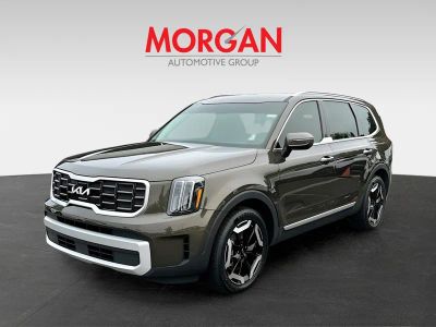 2025 Kia Telluride — rear three-quarter view