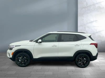 2026 Kia Seltos — rear three-quarter view