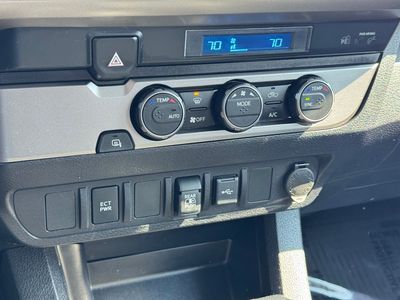 2022 Toyota Tacoma SR5 Double Cab - Photo 32