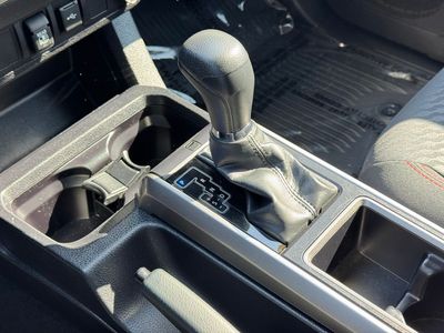 2022 Toyota Tacoma SR5 Double Cab - Photo 33