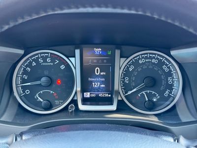 2022 Toyota Tacoma SR5 Double Cab - Photo 29
