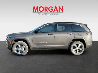2026 Jeep Grand Cherokee — interior view