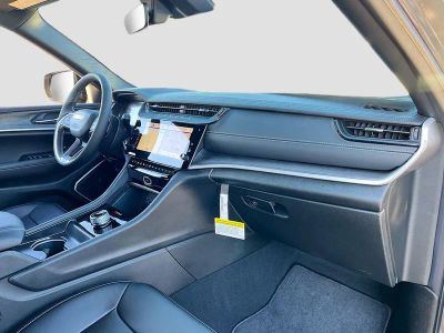 2026 Jeep Grand Cherokee — photo 28 view