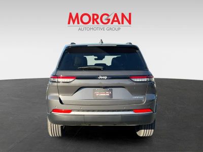 2026 Jeep Grand Cherokee — engine compartment view