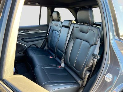 2026 Jeep Grand Cherokee — photo 24 view