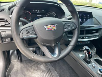 2024 Cadillac CT4-V - Photo 8