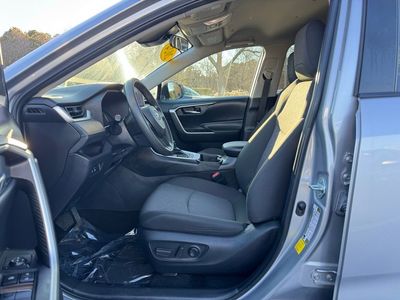 2024 Toyota RAV4 XLE - Photo 21