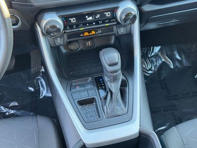 2024 Toyota RAV4 XLE - Photo 16