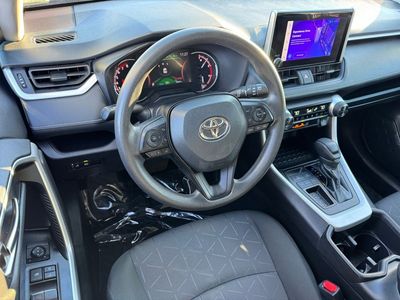 2024 Toyota RAV4 XLE - Photo 20