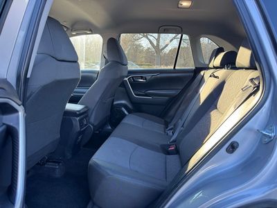 2024 Toyota RAV4 XLE - Photo 12