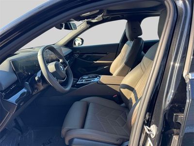 2026 BMW 5 Series - Photo 10