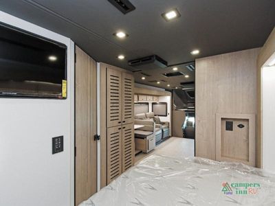 2026 Grand Design Lineage Series F - Photo 22