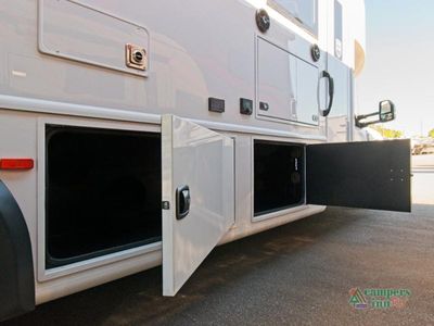 2026 Grand Design Lineage Series F - Photo 32
