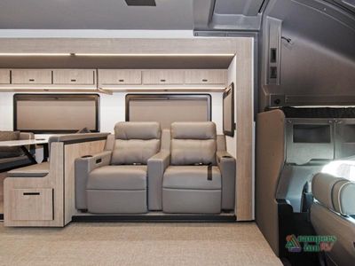 2026 Grand Design Lineage Series F - Photo 5