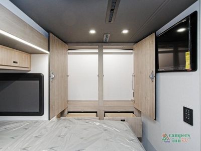 2026 Grand Design Lineage Series F - Photo 23