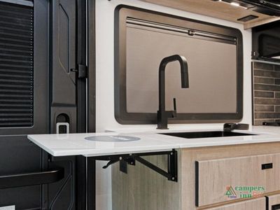 2026 Grand Design Lineage Series F - Photo 13