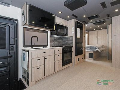 2026 Grand Design Lineage Series F - Photo 8