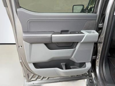 2025 Ford F-150 — photo 43 view