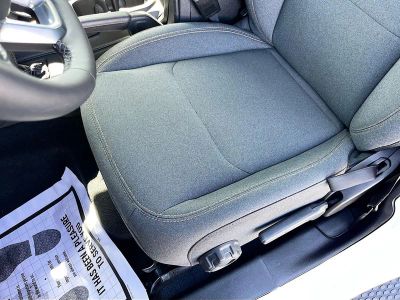 2025 Jeep Wrangler — photo 18 view