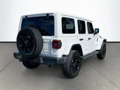2025 Jeep Wrangler — photo 7 view