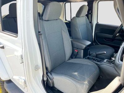 2025 Jeep Wrangler — photo 26 view