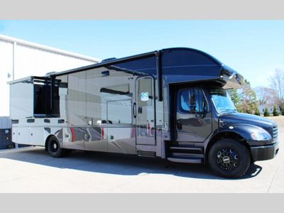 2025 Jayco Seneca - Photo 1