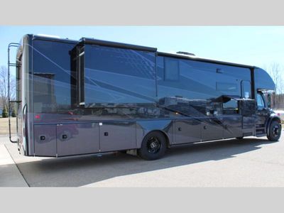 2025 Jayco Seneca - Photo 4