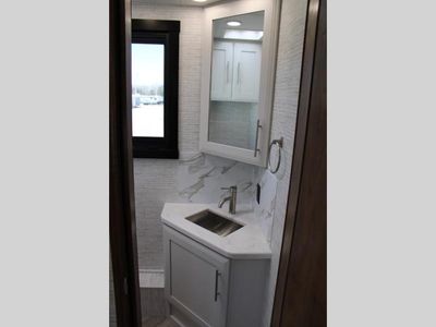 2025 Jayco Seneca - Photo 13