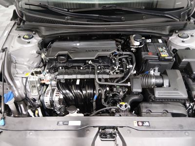 2024 Hyundai Elantra — photo 9 view