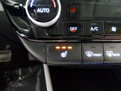 2024 Hyundai Elantra — photo 18 view