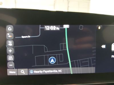 2024 Hyundai Elantra — photo 17 view