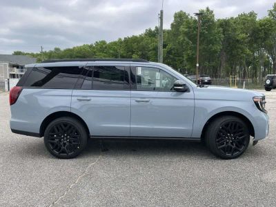 2026 Ford Expedition - Photo 2