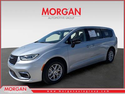 2024 Chrysler Pacifica — photo 7 view