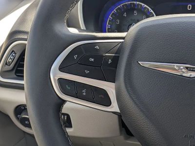 2024 Chrysler Pacifica — photo 24 view