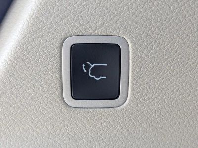 2024 Chrysler Pacifica — photo 12 view