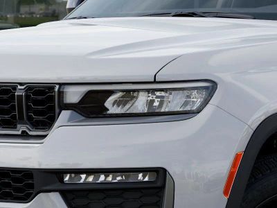 2026 Jeep Grand Cherokee — photo 10 view