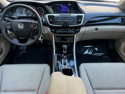 2017 Honda Accord - Photo 3