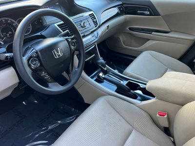 2017 Honda Accord - Photo 11