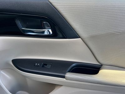 2017 Honda Accord - Photo 17