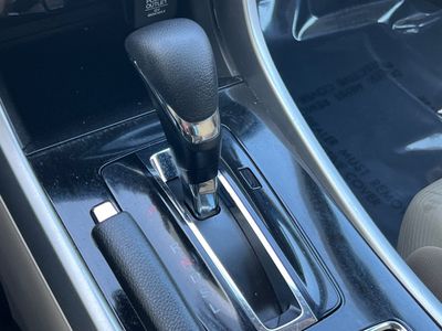 2017 Honda Accord - Photo 21