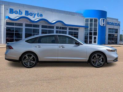 2026 Honda Accord Hybrid - Photo 6