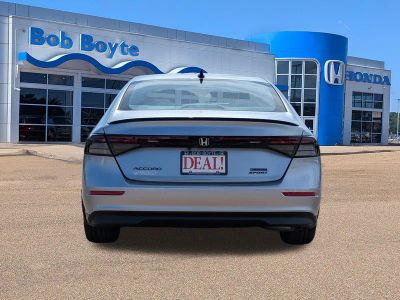 2026 Honda Accord Hybrid - Photo 4