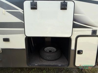 2021 Keystone RV Alpine — photo 13 view