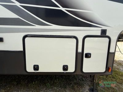 2021 Keystone RV Alpine — photo 21 view