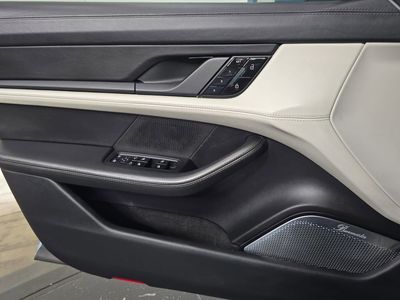 2020 Porsche Taycan - Photo 22