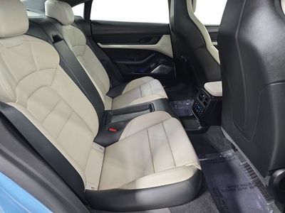 2020 Porsche Taycan - Photo 26