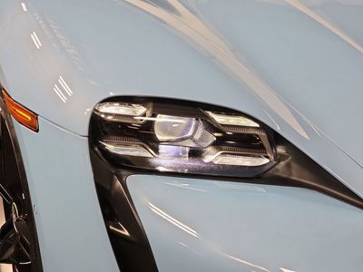 2020 Porsche Taycan - Photo 12