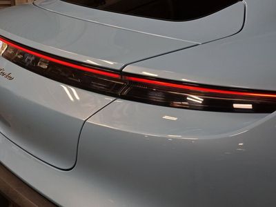 2020 Porsche Taycan - Photo 30